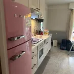 아파트 Peaceful Seaside Getaway 500 M From The Beaches 앙티브