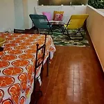 Peaceful Seaside Getaway 500 M From The Beaches 아파트