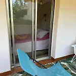 아파트 Peaceful Seaside Getaway 500 M From The Beaches *