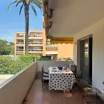 아파트 Peaceful Seaside Getaway 500 M From The Beaches