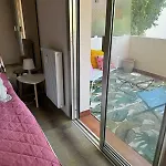 아파트 Peaceful Seaside Getaway 500 M From The Beaches 앙티브