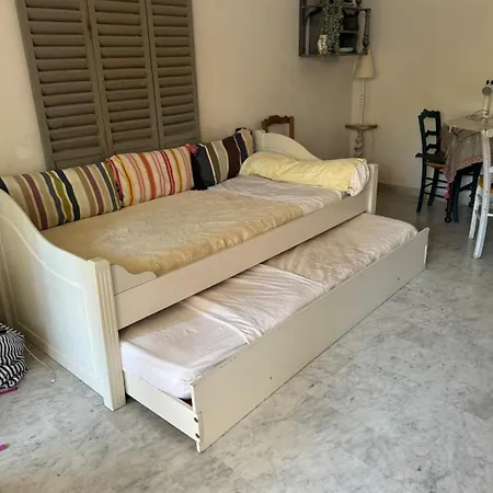 Peaceful Seaside Getaway 500 M From The Beaches 앙티브
