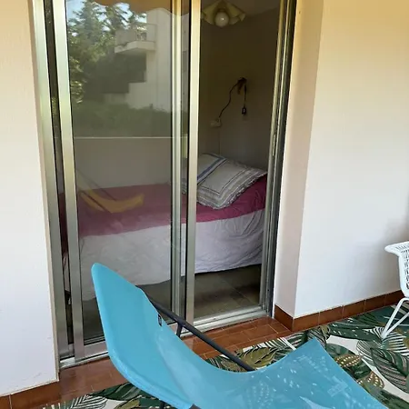 Apartman Peaceful Seaside Getaway 500 M From The Beaches *