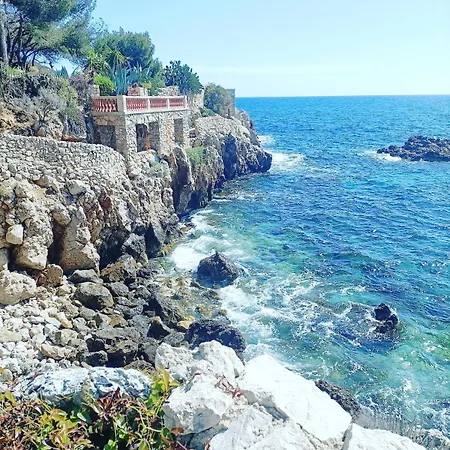 Peaceful Seaside Getaway 500 M From The Beaches 아파트 앙티브