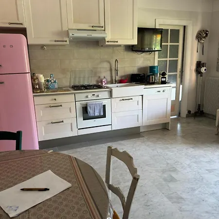 아파트 Peaceful Seaside Getaway 500 M From The Beaches 앙티브