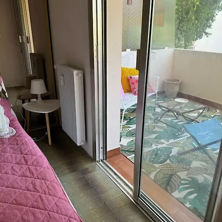 Apartman Peaceful Seaside Getaway 500 M From The Beaches Antibes