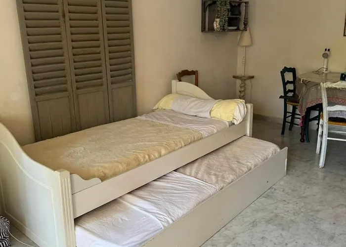 Peaceful Seaside Getaway 500 M From The Beaches Appartement Antibes