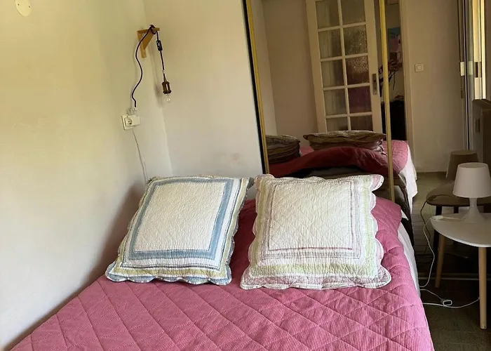 Peaceful Seaside Getaway 500 M From The Beaches *