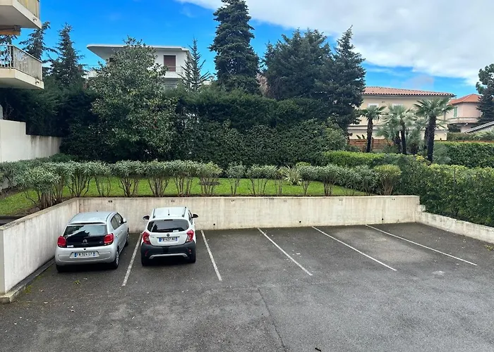 Peaceful Seaside Getaway 500 M From The Beaches * Antibes