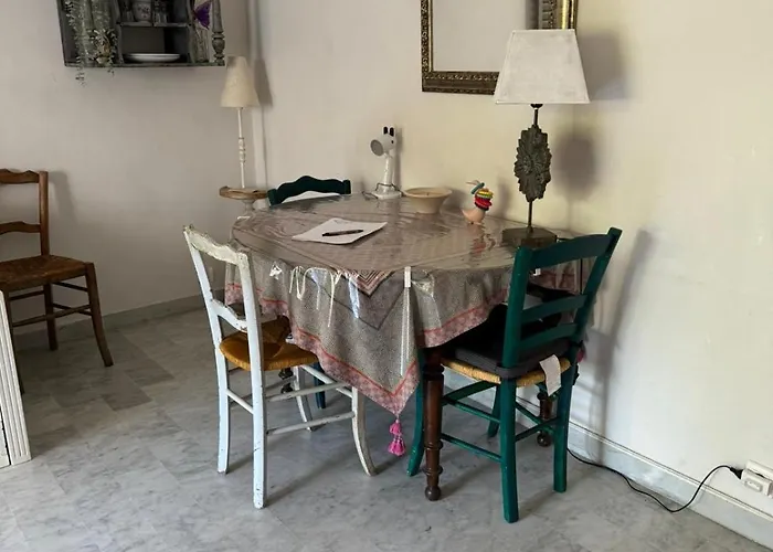 Peaceful Seaside Getaway 500 M From The Beaches