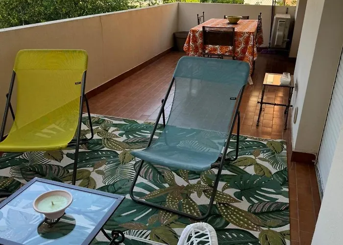 Peaceful Seaside Getaway 500 M From The Beaches *